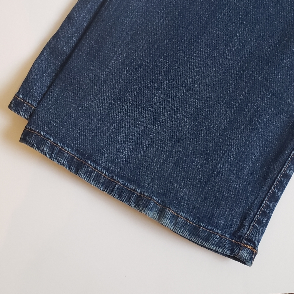 Banana Republic Bootcut Jeans. - Picture 6 of 7